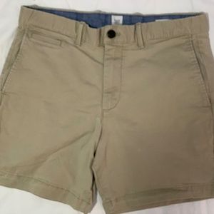 Men’s gap shorts. 6 inch inseam. 30 waist
